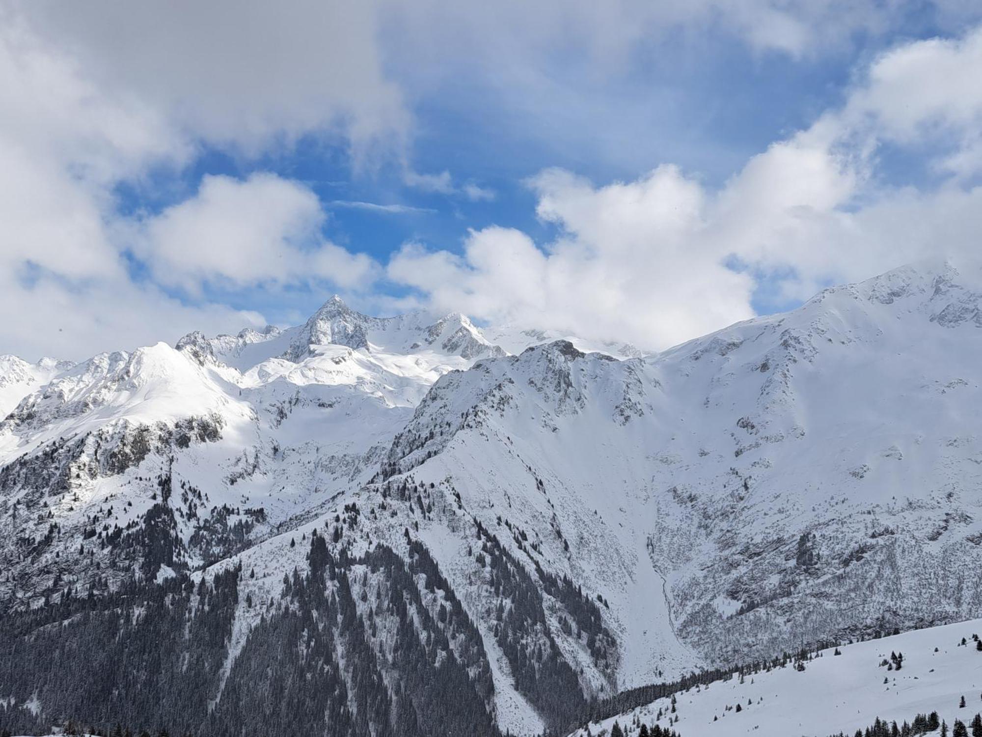 Adorelys Sejour Bien Etre - Spa Et Massage Saint-Cassien  Экстерьер фото